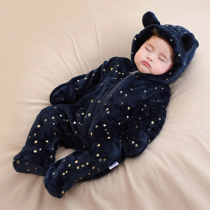 Baby Bubble soft newborn baby jumpsuit in flannel, warm cartoon romper for boys and girls aged 0-12 months, suitable for autumn and winter.